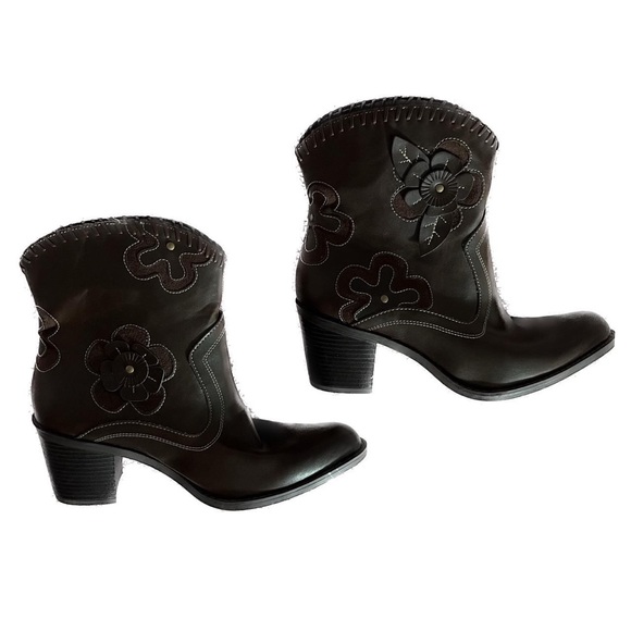 Brown floral design cowboy boots - Picture 2 of 2